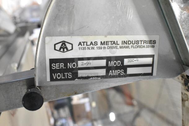BRAND NEW SCRATCH AND DENT! Atlas DDC-4 Stainless Steel Commercial Buffet Station w/ Tray Slide, 2 Shelves and Sneeze Guard. 115 Volts, 1 Phase. Tested and Working! - Image 5 of 5