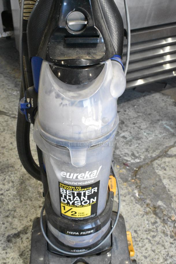 Dyson Eureka AS1101 Multicyclonic Vacuum Cleaner. 120 Volts, 1 Phase. - Image 4 of 6