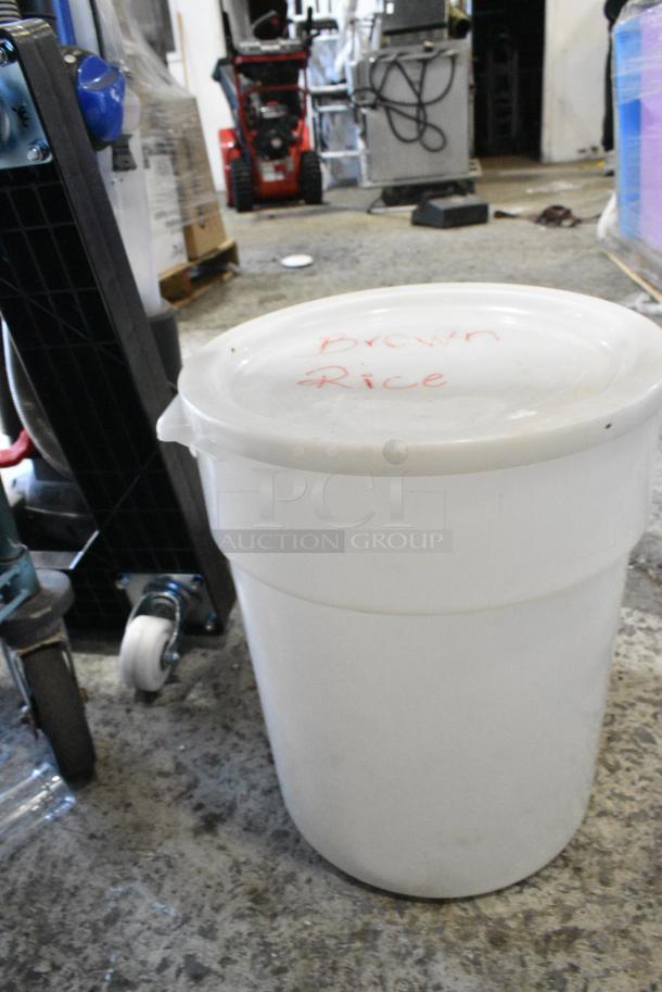 7 Various Items Including 5 Metal Full Size Baking Pans and 2 Poly Bins w/ Lids. 7 Times Your Bid! - Image 2 of 4