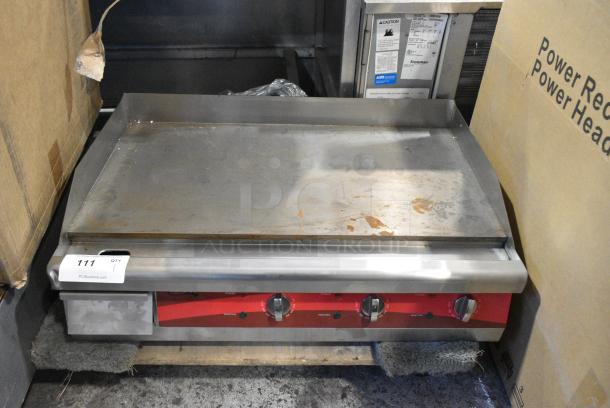 Avantco 177EG30N Stainless Steel Commercial Countertop Electric Powered Flat Top Griddle w/ Thermostatic Controls. 208/240 Volts, 1 Phase. - Image 6 of 7