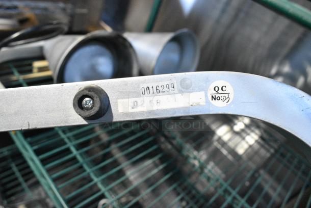 Metal Commercial Countertop 2 Head Warming Lamp. 120 Volts, 1 Phase. Tested and Working! - Image 6 of 6