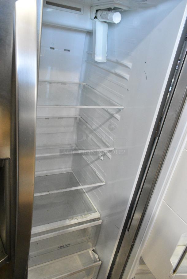 LG LSXS26366S/05 Stainless Steel Cooler w/ Freezer. 115 Volts, 1 Phase. Tested and Working! - Image 8 of 10