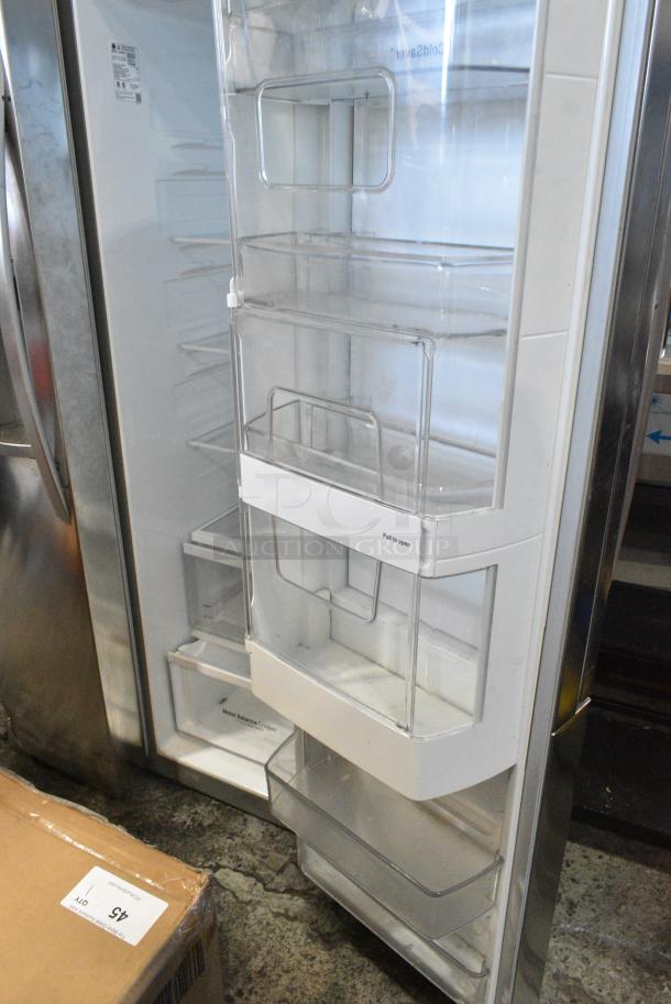 LG LSXS26366S/05 Stainless Steel Cooler w/ Freezer. 115 Volts, 1 Phase. Tested and Working! - Image 9 of 10