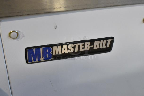 BRAND NEW SCRATCH AND DENT! Master-Bilt DC-4S Stainless Steel Commercial 2 Center Hinge Lid Chest Freezer on Commercial Casters. 115 Volts, 1 Phase. Tested and Working! - Image 2 of 10