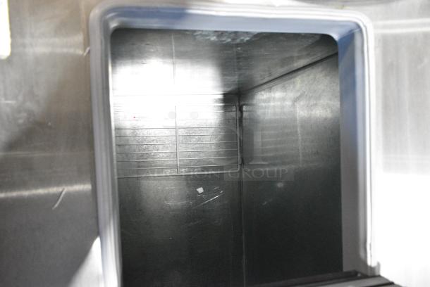 BRAND NEW SCRATCH AND DENT! Master-Bilt DC-4S Stainless Steel Commercial 2 Center Hinge Lid Chest Freezer on Commercial Casters. 115 Volts, 1 Phase. Tested and Working! - Image 4 of 10
