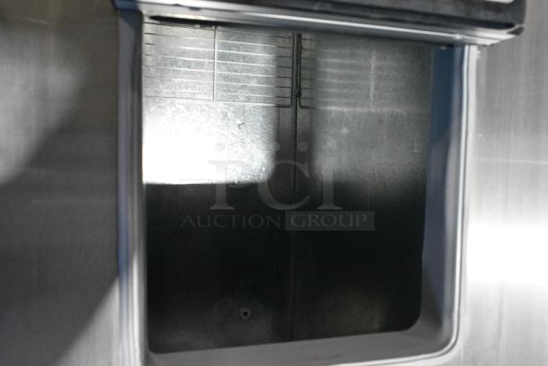 BRAND NEW SCRATCH AND DENT! Master-Bilt DC-4S Stainless Steel Commercial 2 Center Hinge Lid Chest Freezer on Commercial Casters. 115 Volts, 1 Phase. Tested and Working! - Image 5 of 10