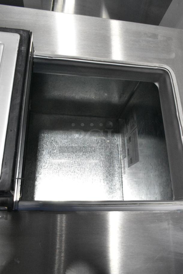 BRAND NEW SCRATCH AND DENT! Master-Bilt DC-4S Stainless Steel Commercial 2 Center Hinge Lid Chest Freezer on Commercial Casters. 115 Volts, 1 Phase. Tested and Working! - Image 7 of 10