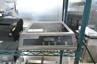 Waring WIH400 Stainless Steel Countertop Single Burner Induction Range. 120 Volts, 1 Phase.