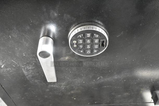 Acme Safe Co Metal Commercial Single Compartment Safe. Does Not Have Combination. - Image 2 of 5