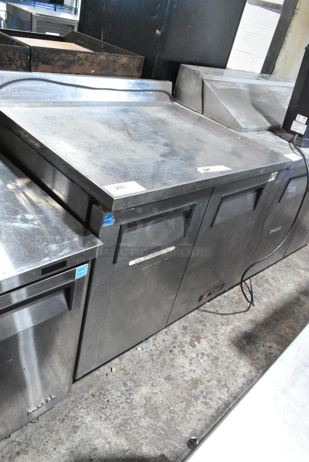 True TWT-36 Stainless Steel Commercial 2 Door Work Top Cooler on Commercial Casters. 115 Volts, 1 Phase. Tested and Working! - Image 2 of 7