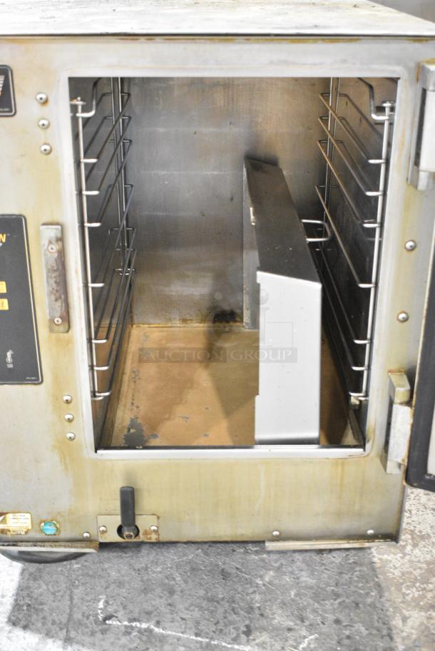 2016 AccuTemp E62081E06000250 Stainless Steel Commercial Electric Powered Single Deck Steam Cabinet. 208 Volts, 1 Phase. - Image 4 of 5