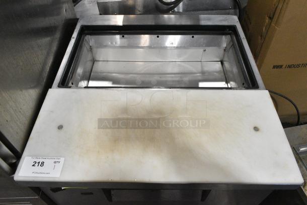 2017 True TSSU-27-08-HC Stainless Steel Commercial Prep Table on Commercial Casters. 115 Volts, 1 Phase. Tested and Working! - Image 4 of 7