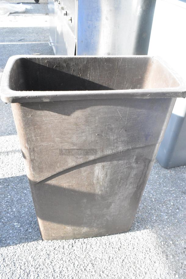 2 Poly Slim Jim Trash Cans. 2 Times Your Bid! - Image 4 of 5