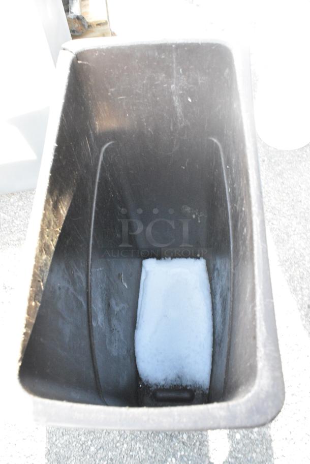 2 Poly Slim Jim Trash Cans. 2 Times Your Bid! - Image 5 of 5