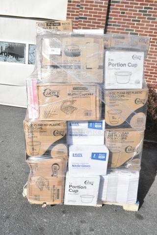 30 BRAND NEW! Boxes Including 2 Box 43312CUPC Choice 12-Cup Hinged PET Plastic Cupcake / Muffin Container - 100/Case, 500CC9 Choice 9 oz. Clear PET Customizable Plastic Squat Cold Cup - 1000/Case, Sandwich Wrap, 2 Box 500CC24 Choice Clear PET Customizable Plastic Cold Cup - 24 oz. - 600/Case, 2 Box 347TCL10 Choice 10 oz. Clear Disposable Plastic Tumbler - 500/Case, 966TALLFLDN Choice Kraft Natural Tall-Fold 6" x 13" Dispenser Napkin - 8000/Case, 5001BNAP Choice 1-Ply White Beverage / Cocktail Napkin - 4000/Case. 30 Times Your Bid!
