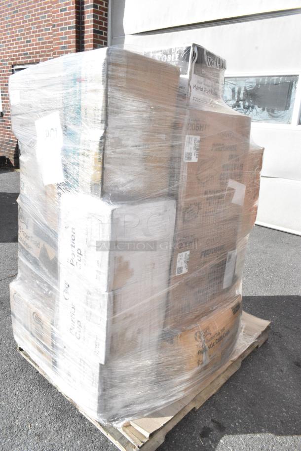 24 BRAND NEW! Boxes Including 394385XL Noble Products White Powder-Free Disposable Latex Gloves for Foodservice - Extra Large - 1000/Case, Dart 205HT1 White Foam Take Out Container with Perforated Hinged Lid 9" x 6" x 3" - 200/Case, 394345XL Noble NexGen Powder-Free Disposable Black Hybrid 3 Mil Thick Gloves - Extra Large - 1000/Case, 129MCS38B Choice 38 oz. Black Rectangular Microwavable Heavy Weight Container with Lid 8 3/4" x 6 1/4" x 2" - 150/Case, 760WY9LT Lavex 9 oz. Translucent, Individually Wrapped Cups - 1000/Case, 347BP10C3WH Choice 10 1/4" 3-Compartment White Plastic Plate - 500/Case, 500CC9 Choice 9 oz. Clear PET Customizable Plastic Squat Cold Cup - 1000/Case, 129MCS28B Black Microwavable Heavy Containeer with lid. 24 Times Your Bid! - Image 3 of 12
