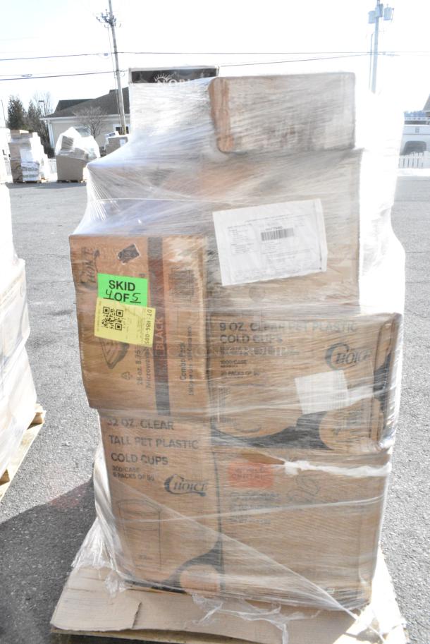 24 BRAND NEW! Boxes Including 394385XL Noble Products White Powder-Free Disposable Latex Gloves for Foodservice - Extra Large - 1000/Case, Dart 205HT1 White Foam Take Out Container with Perforated Hinged Lid 9" x 6" x 3" - 200/Case, 394345XL Noble NexGen Powder-Free Disposable Black Hybrid 3 Mil Thick Gloves - Extra Large - 1000/Case, 129MCS38B Choice 38 oz. Black Rectangular Microwavable Heavy Weight Container with Lid 8 3/4" x 6 1/4" x 2" - 150/Case, 760WY9LT Lavex 9 oz. Translucent, Individually Wrapped Cups - 1000/Case, 347BP10C3WH Choice 10 1/4" 3-Compartment White Plastic Plate - 500/Case, 500CC9 Choice 9 oz. Clear PET Customizable Plastic Squat Cold Cup - 1000/Case, 129MCS28B Black Microwavable Heavy Containeer with lid. 24 Times Your Bid! - Image 4 of 12
