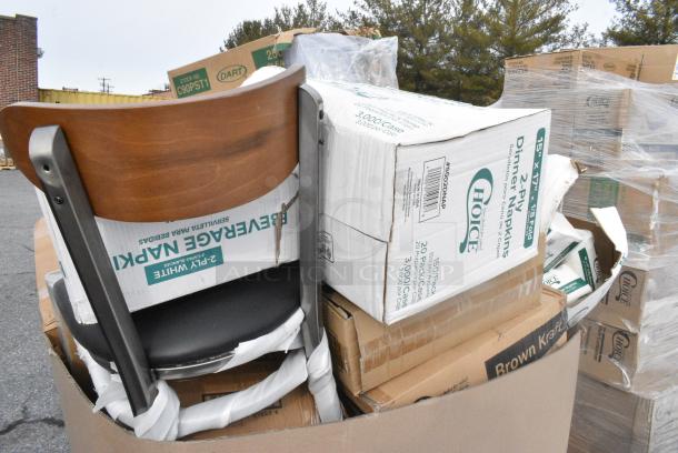 20 BRAND NEW! Boxes Including Dart C90PST1 ClearSeal Hinged Lid Plastic Container 8 1/4" x 8 1/4" x 3" - 250/Case, 5002DNAP Choice 15" x 17" Ecru / Ivory Customizable 2-Ply Paper Dinner Napkin - 1000/Case, 5002BNAPWH Choice 2-Ply White Beverage / Cocktail Napkin - 3000/Case, 500TSCOVER Lavex Half Fold Paper Toilet Seat Cover - 5000/Case, 5001RT80010B Lavex 10" White Hardwound Paper Towel, 800 Feet / Roll - 6/Case, 500CC24 24 oz. Plastic Cold Cup - Designed for Use Without Lids - 600/Case. 20 Times Your Bid! - Image 5 of 12