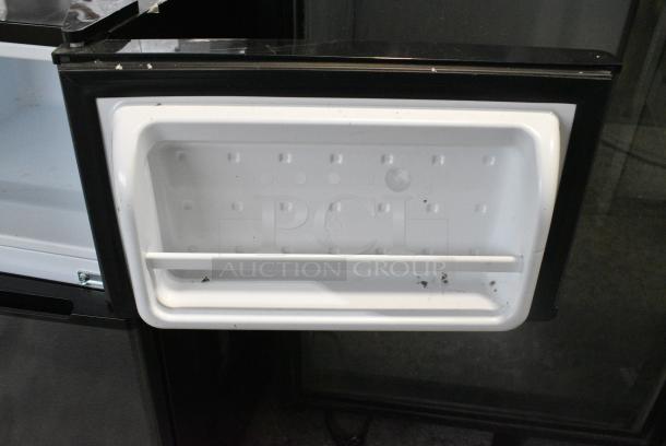 Arctic King ARM32D5ASL Metal Mini Cooler w/ Freezer. 115 Volts, 1 Phase. Tested and Working! - Image 5 of 7