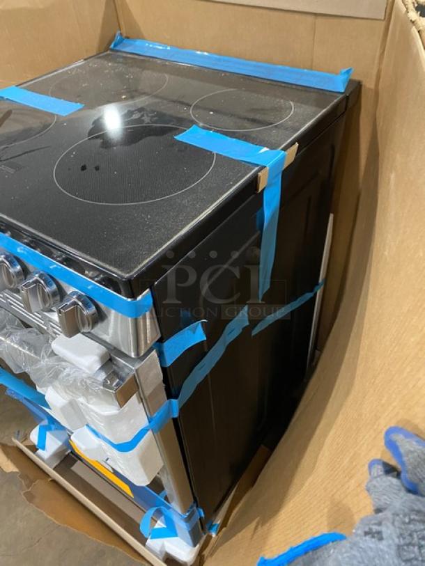 BRAND NEW! IN THE BOX! GE Appliances Commercial Stainless Steel Electric Powered Free-Standing/Slide-In 4 Burner Hot Plate Range & Oven Combo! With Steam Clean! With Modular Back Guard & Wire Oven Rack! Model: JAS640RMSS! 208/240V! - Image 4 of 8
