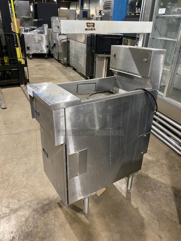 Pitco Solstice Series Commercial Stainless Steel Fryer Match Design Bread & Batter Cabinet! With BNB Dump Station! For SELV Fryers! With Overhead Heat Lamp! Model: SELVBNB SN: F19FD039673! On Legs! - Image 2 of 9