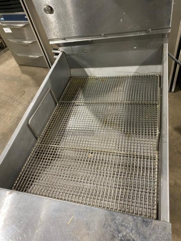 Pitco Solstice Series Commercial Stainless Steel Fryer Match Design Bread & Batter Cabinet! With BNB Dump Station! For SELV Fryers! With Overhead Heat Lamp! Model: SELVBNB SN: F19FD039673! On Legs! - Image 5 of 9