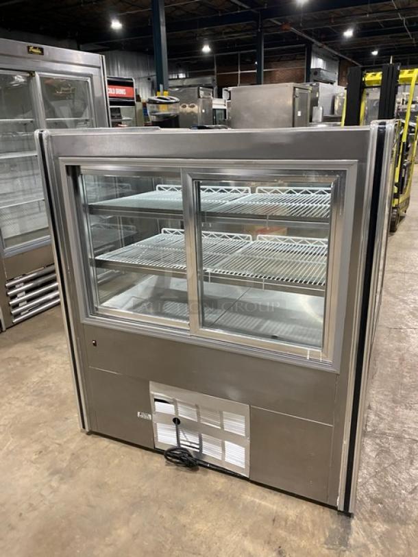 Leader Commercial Stainless Steel Straight Glass Refrigerated Bakery/Meat Deli Display Showcase! With Rear Double Glass Sliding Doors! With Adjustable Poly Coated Wire Racks! - Image 3 of 7