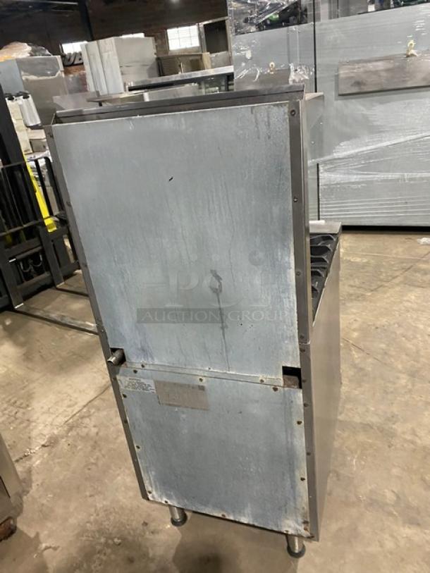 Imperial Commercial Stainless Steel Natural Gas Powered 4 Burner Range & Oven Combo! With Back Splash & Overhead Salamander Shelf! With Wire Oven Rack! On Legs! - Image 3 of 9