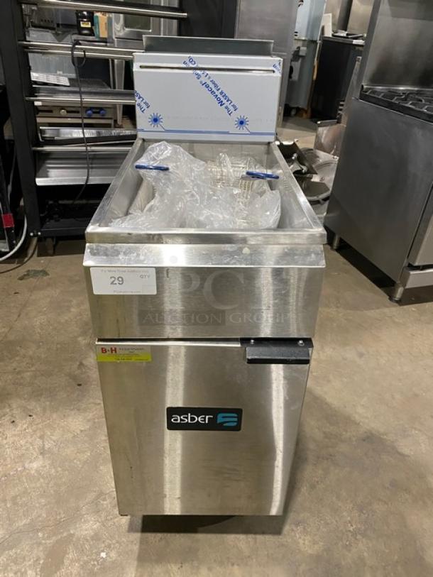 NEW! SCRATCH-N-DENT! Asber Commercial Stainless Steel Natural Gas Powered Deep Fat Fryer! With New Fryer Baskets & Basket Hanger! Model: AEF 40-50! On Casters! - Image 1 of 8