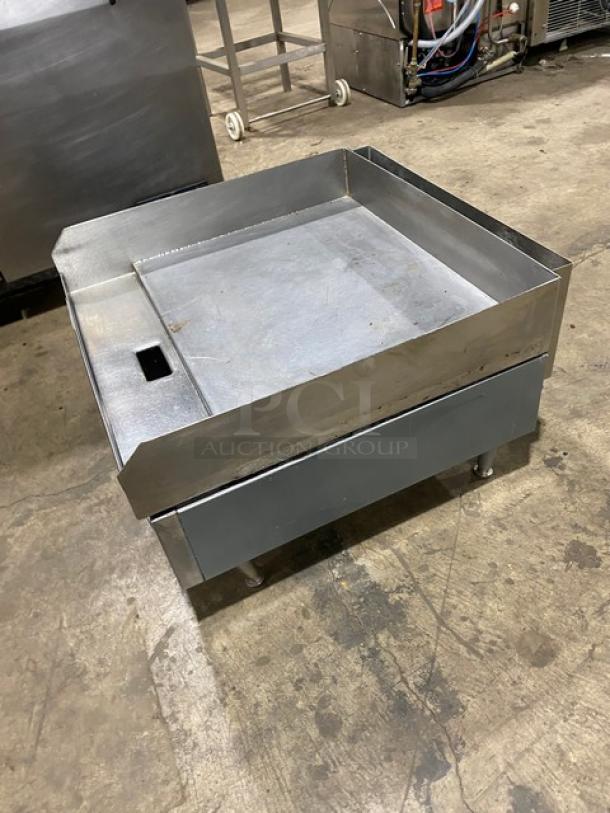 Eagles Group RedHots Chefs Line Commercial Stainless Steel Electric Powered Countertop Flat Griddle! With Back & Side Splashes! On Legs! - Image 3 of 6