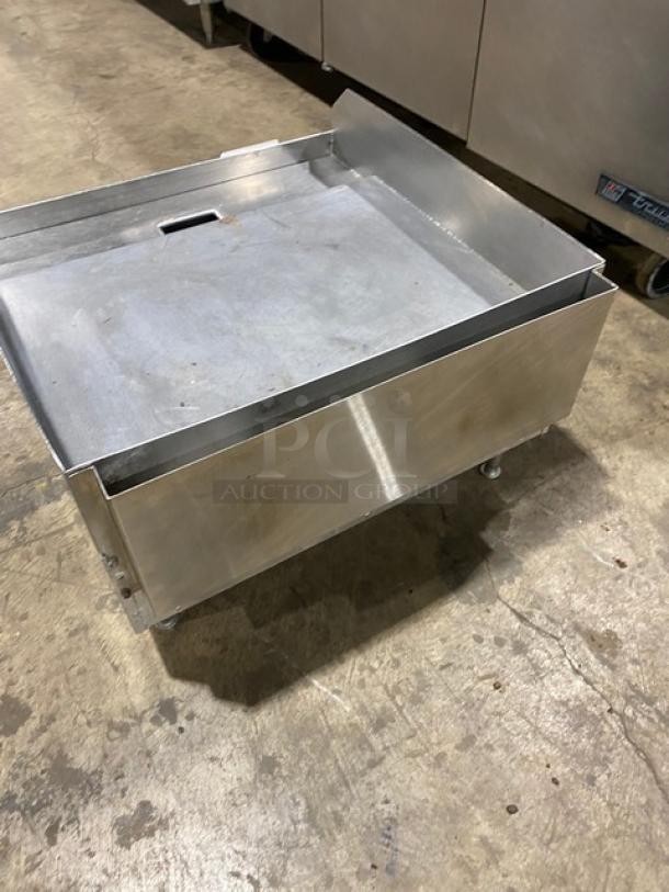 Eagles Group RedHots Chefs Line Commercial Stainless Steel Electric Powered Countertop Flat Griddle! With Back & Side Splashes! On Legs! - Image 4 of 6