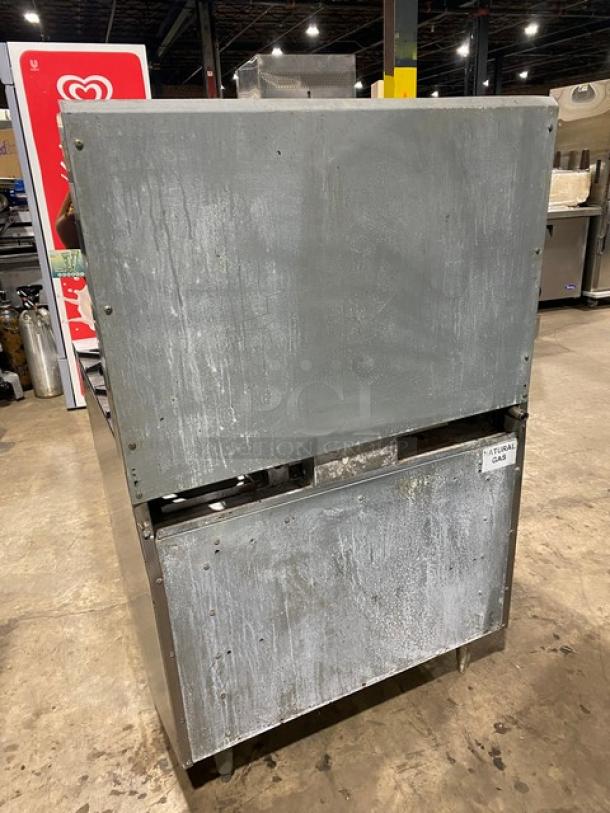 Therma-Tek Commercial Stainless Steel Natural Gas Powered 2 Burner Range Split Top Flat Griddle & Oven Combo! With Back Splash! Model: TMDS36-24G-2-1N SN: 11K02659C! On Legs! - Image 4 of 10