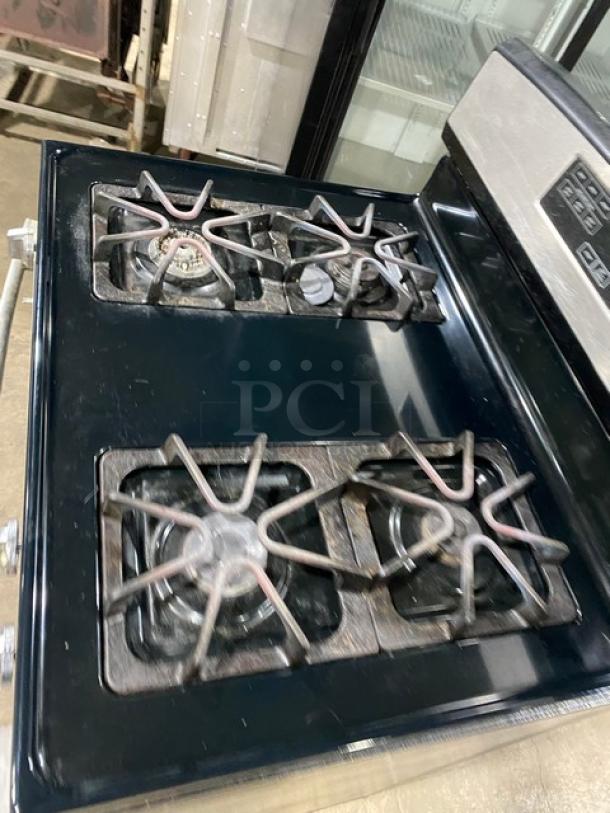 Amana Commercial Stainless Steel/Black Coated Natural Gas Powered Free-Standing 4 Burner Range & Oven Combo! With Wire Oven Racks! - Image 5 of 9