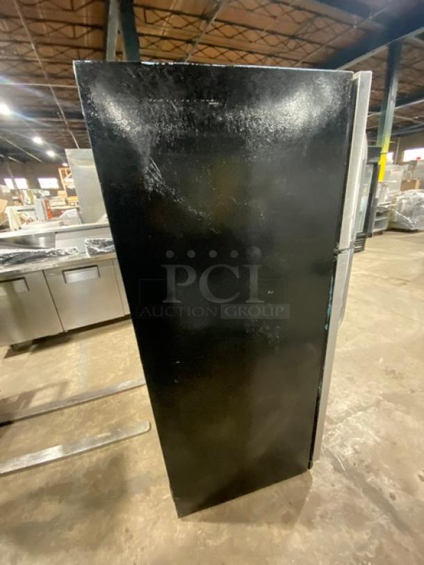 Frigidaire Commercial Stainless Steel Free-Standing Swing Door Reach In Refrigerator/Freezer Combo! With Shelves & Drawers! With Poly Coated Wire Rack! Model: FFTR1821QS3 SN: BA60512305! 115V 1 Phase! - Image 4 of 8