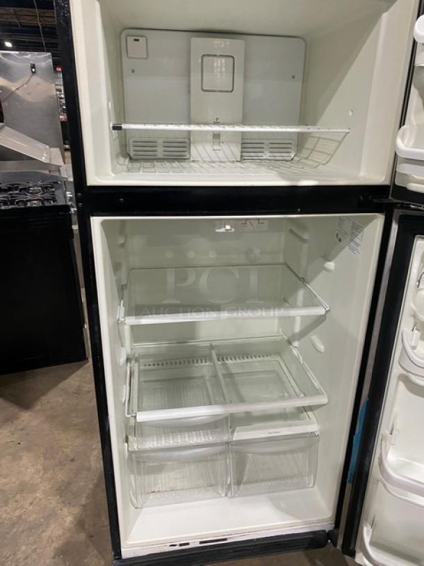 Frigidaire Commercial Stainless Steel Free-Standing Swing Door Reach In Refrigerator/Freezer Combo! With Shelves & Drawers! With Poly Coated Wire Rack! Model: FFTR1821QS3 SN: BA60512305! 115V 1 Phase! - Image 5 of 8
