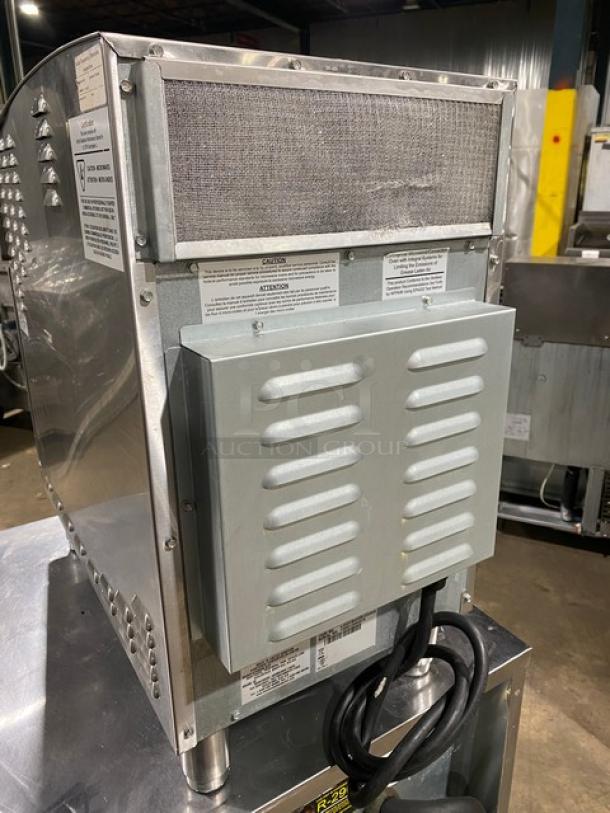 MerryChef Commercial Stainless Steel Electric Powered Ventless Countertop High Speed Turbo Convection Oven! With Easy Touch Control Pad! Model: Eikon E2 SN: 1505213090379! 208/240V 1 Phase!  On Legs! - Image 4 of 8