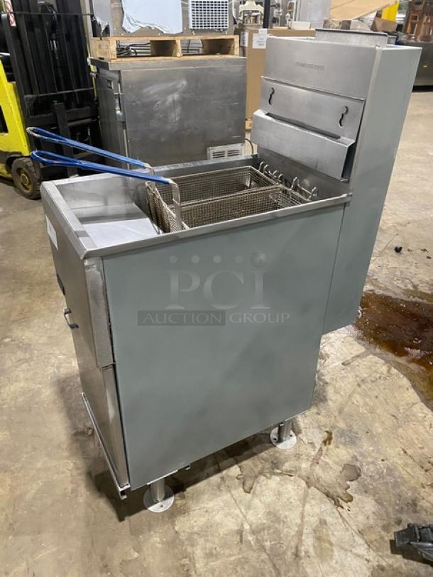 Pitco Commercial Stainless Steel Natural Gas Powered Deep Fat Fryer! With Back Splash & Basket Hanger! With Fryer Baskets! Model: 35C SN: G15AC081119! On Legs! - Image 2 of 8
