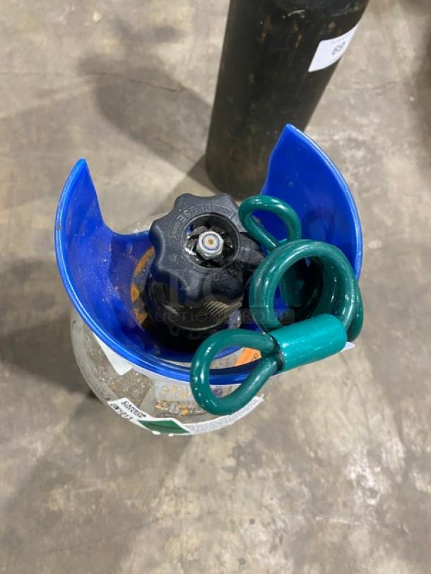 Tech Air Commercial Carbon Dioxide Tank! - Image 2 of 3