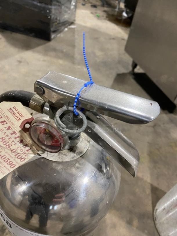 Commercial Fire Extinguisher Tank! - Image 2 of 3