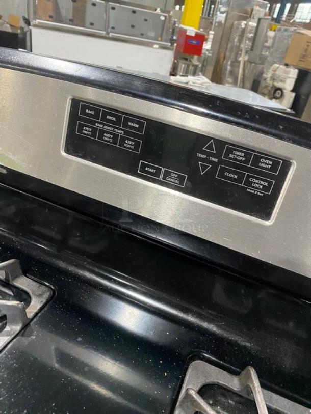 Amana Commercial Stainless Steel/Black Coated Natural Gas Powered Free-Standing 4 Burner Range & Oven Combo! With Wire Oven Racks! - Image 7 of 10
