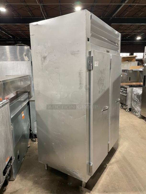 Traulsen Commercial Left Hinged 2 Door Reach In Refrigerator! With Wire Racks! With Defogger! Model: GHT 2-32 NUT SN: 151782! 115V 1 Phase! On Legs! - Image 2 of 9