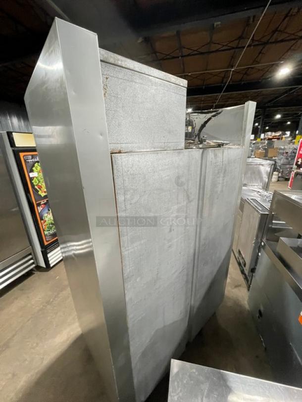 Traulsen Commercial Left Hinged 2 Door Reach In Refrigerator! With Wire Racks! With Defogger! Model: GHT 2-32 NUT SN: 151782! 115V 1 Phase! On Legs! - Image 4 of 9
