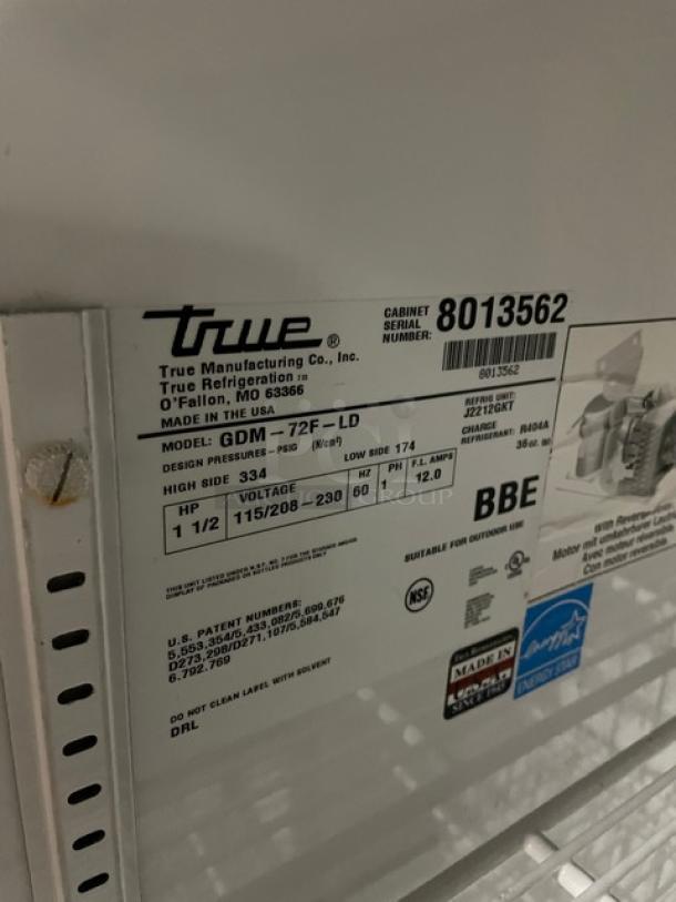 True Commercial Black Triple Glass Swing Door Reach In Freezer Merchandiser! Energy Star Certified! With Poly Coated Wire Racks! Model: GDM-72F-LD SN: 8013562! 115/208-230V 1 Phase! - Image 7 of 8