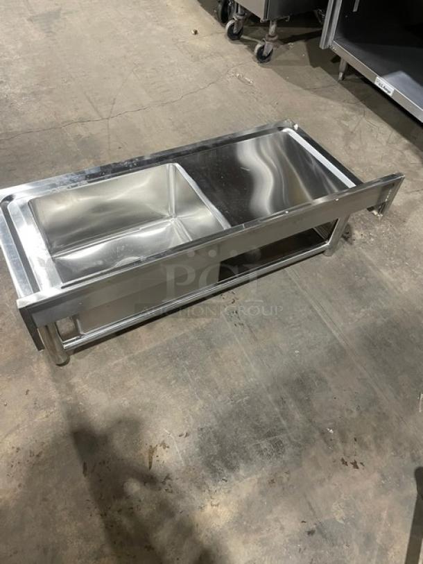 NEW! IN THE BOX! Vevor Commercial Stainless Steel Free-Standing Indoor/Outdoor Single Compartment Multi-Function Utility Sink! With Goose Neck Hot/Cold Faucet & Basket Drain! With Left Side Prep Area! With Back Splash & 5-Slot Knife Holder! With Open Storge Undershelf! Model: S3-2! On Legs! - Image 5 of 9