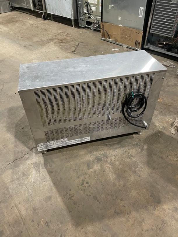 Carter Hoffmann Crisp N' Hold Series Commercial Stainless Steel Electric Powered Countertop Fry Warming Dump Station! Model: CNH28 SN: CNH28-1052019725859! 208V 1 Phase! On Legs! - Image 3 of 7
