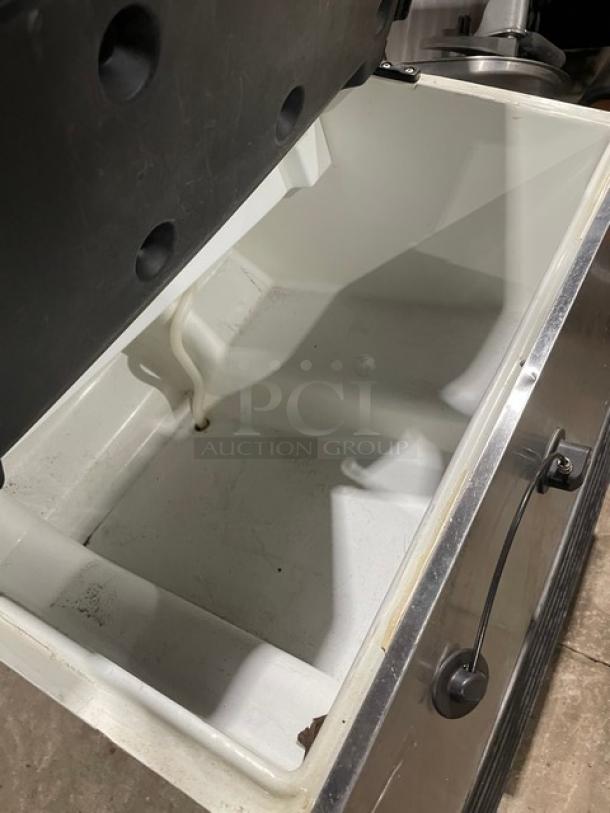 Hoshizaki Commercial Stainless Steel Free-Standing Ice Machine/Ice Bin Combo! With Lift-Up Style Top Lid! On Legs! - Image 5 of 6