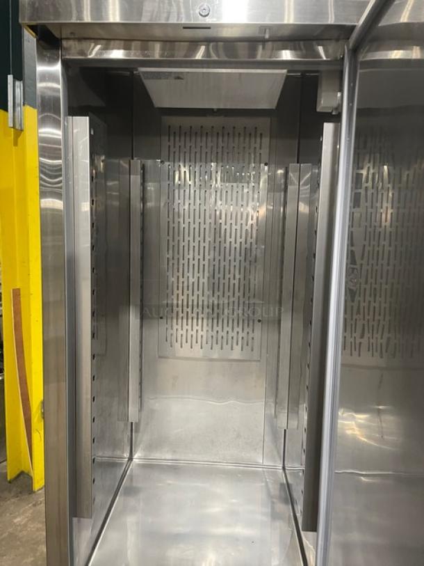 Avantco Commercial Stainless Steel Solid Single Door Reach In Freezer! Model: 178SS1FHC! 115V! On Casters! - Image 5 of 8