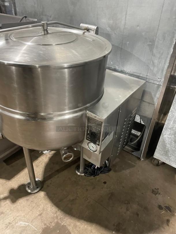 WOW! Cleveland Range Commercial Stainless Steel Self-Contained Natural Gas Powered 40LB Stationary Steam Kettle! With Faucet! Model: KGL-40 SN: WT2697-93E-01! On Legs! - Image 2 of 11