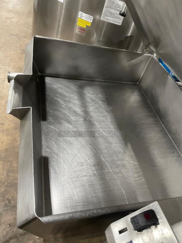 AMAZING! Cleveland Range Commercial Stainless Steel Natural Gas Powered Tilted Braising Pan/Ultra Tilt Skillet! On Legs! - Image 5 of 9