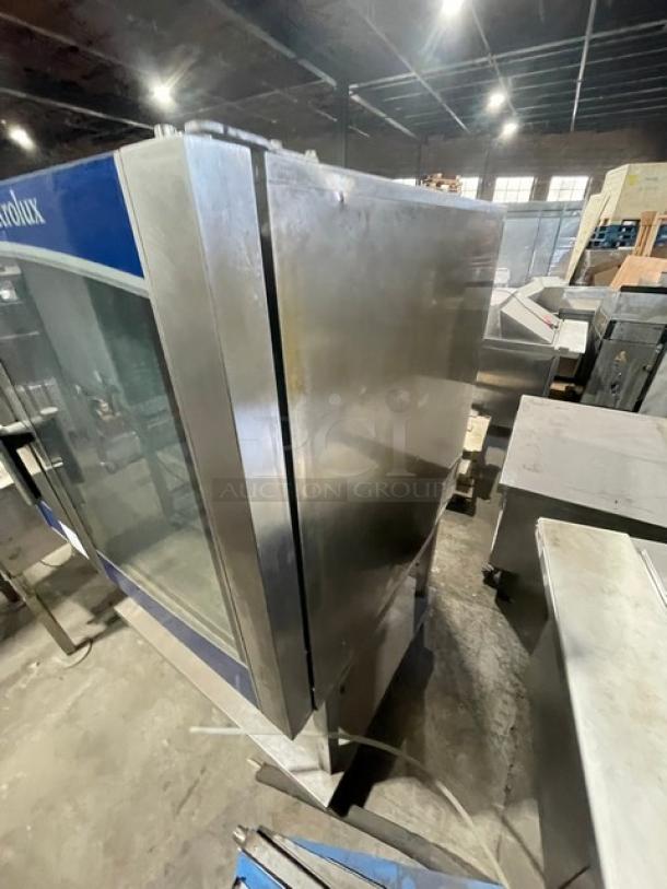Electrolux Air-O-Steam Touchline Series Commercial Stainless Steel Natural Gas Powered Combi Convection Oven! With Wire Oven Racks! With Touchline Touch Controls! Model: AOS102GTP1 SN: 20404001! 120V 1 Phase! On Single Shelf Equipment Stand! - Image 3 of 9
